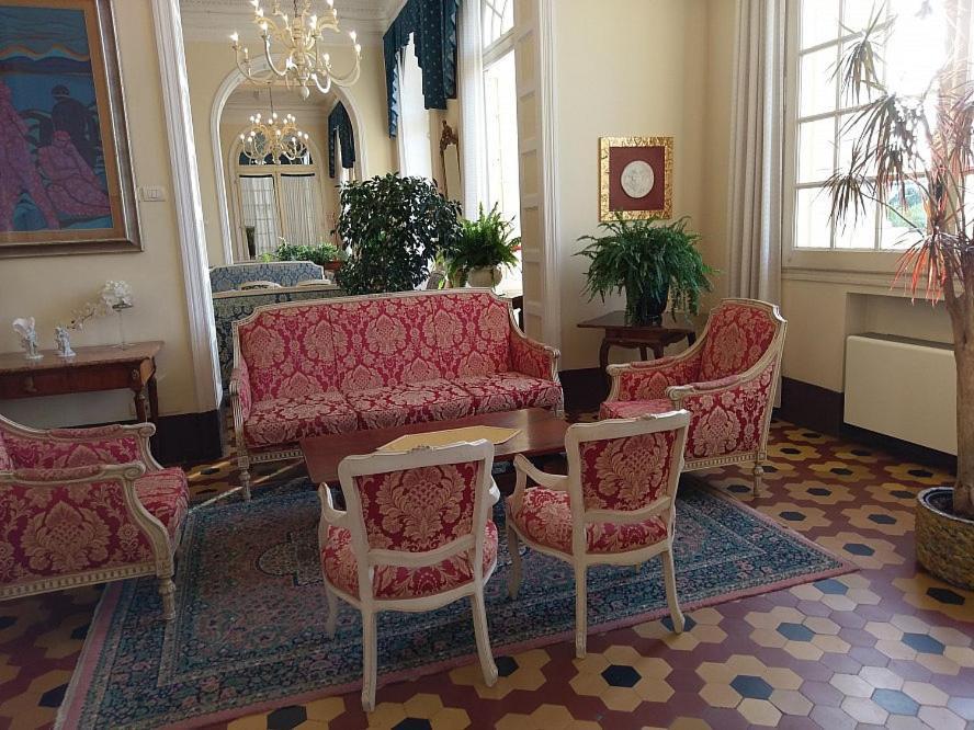 Grand Hotel