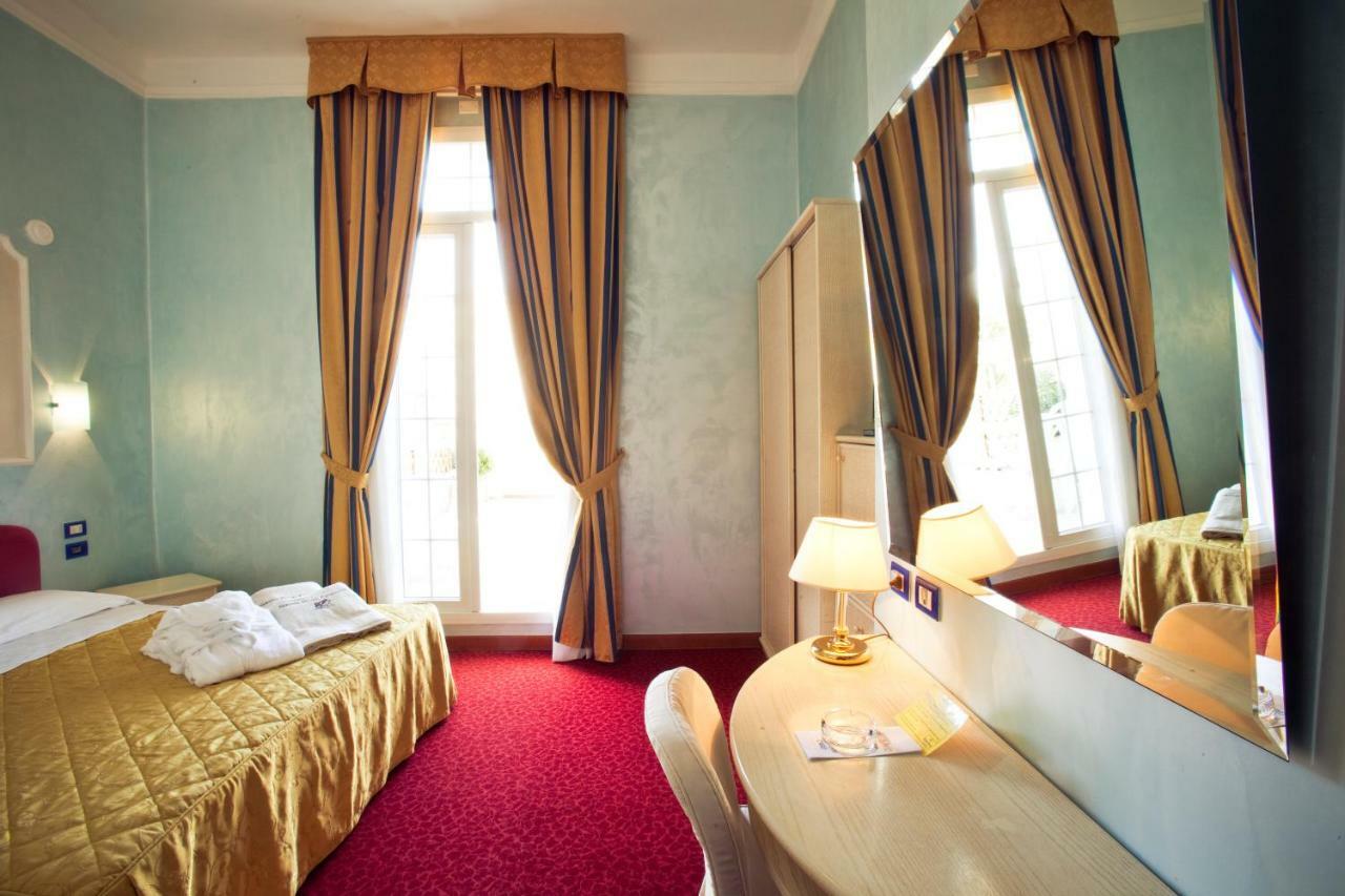 Grand Hotel