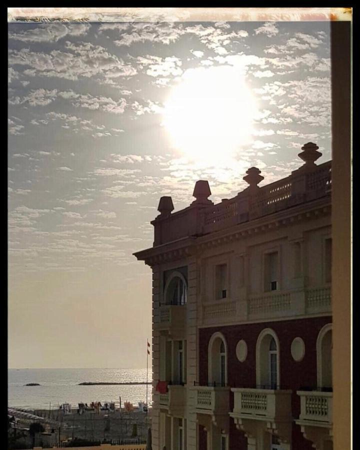 Grand Hotel